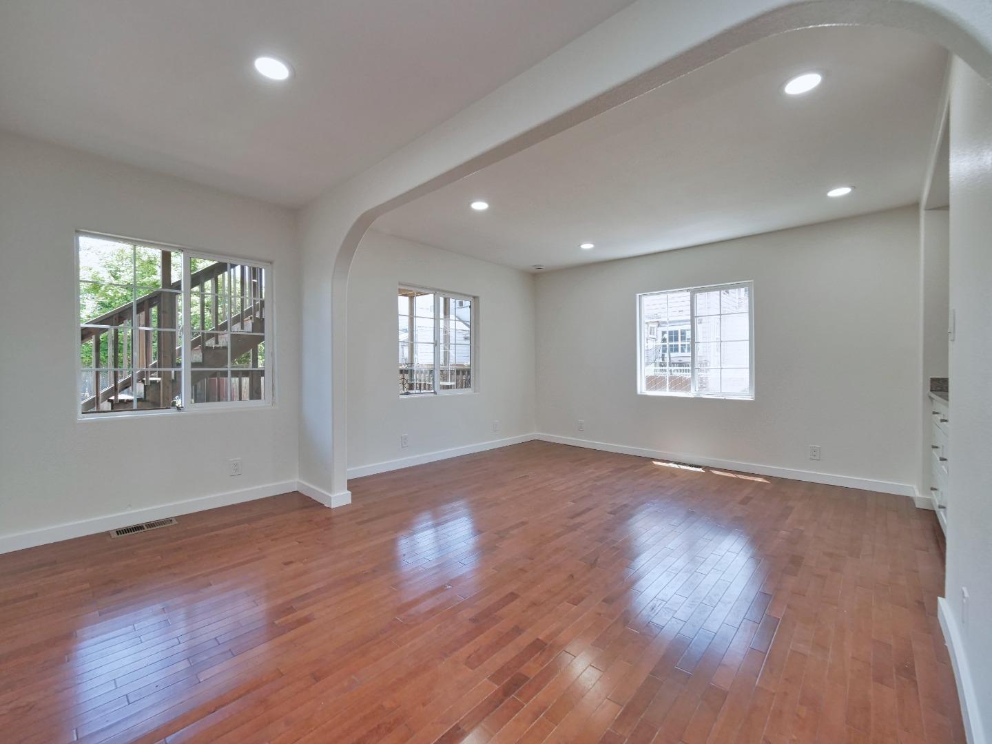 Detail Gallery Image 45 of 51 For 916 Center St, Oakland,  CA 94607 - – Beds | – Baths