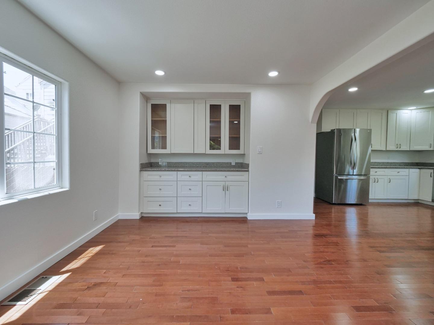Detail Gallery Image 48 of 51 For 916 Center St, Oakland,  CA 94607 - – Beds | – Baths