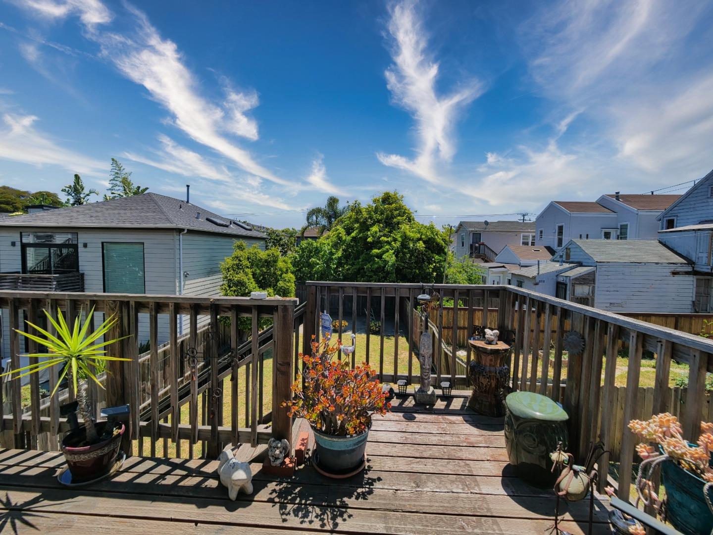 Detail Gallery Image 7 of 51 For 916 Center St, Oakland,  CA 94607 - – Beds | – Baths