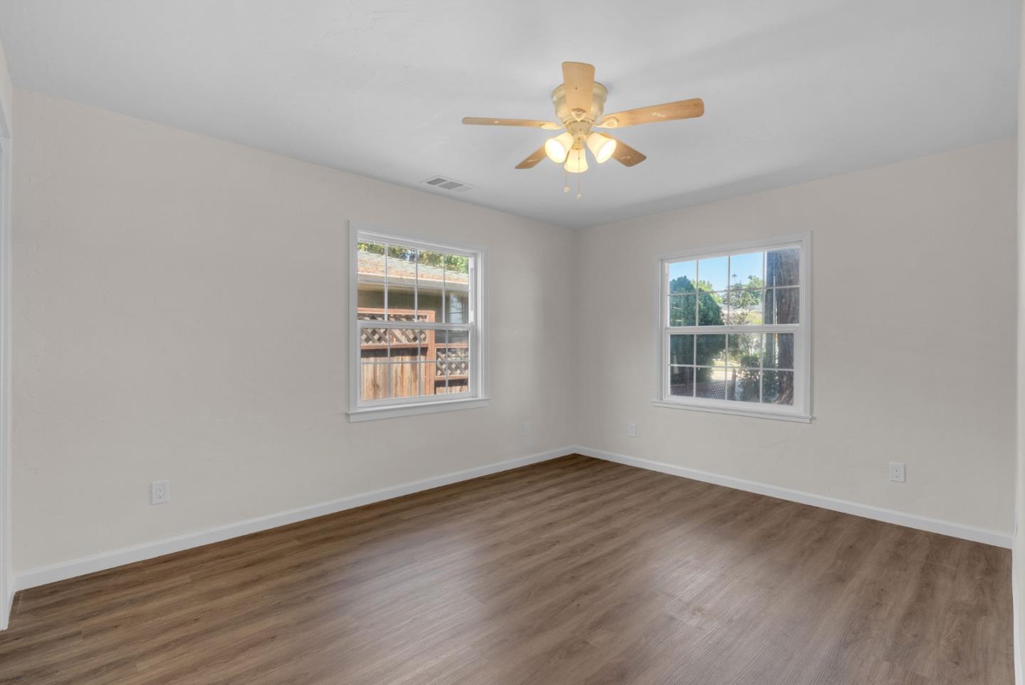 Detail Gallery Image 17 of 31 For 1798 Walnut Grove Ave, San Jose,  CA 95126 - 3 Beds | 2 Baths