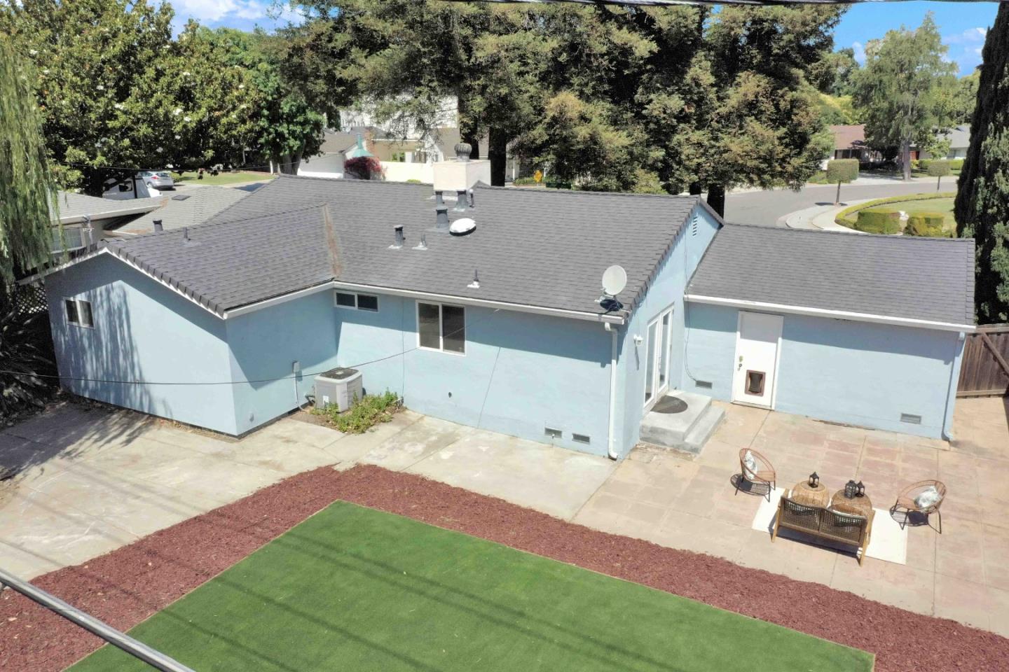 Detail Gallery Image 4 of 31 For 1798 Walnut Grove Ave, San Jose,  CA 95126 - 3 Beds | 2 Baths