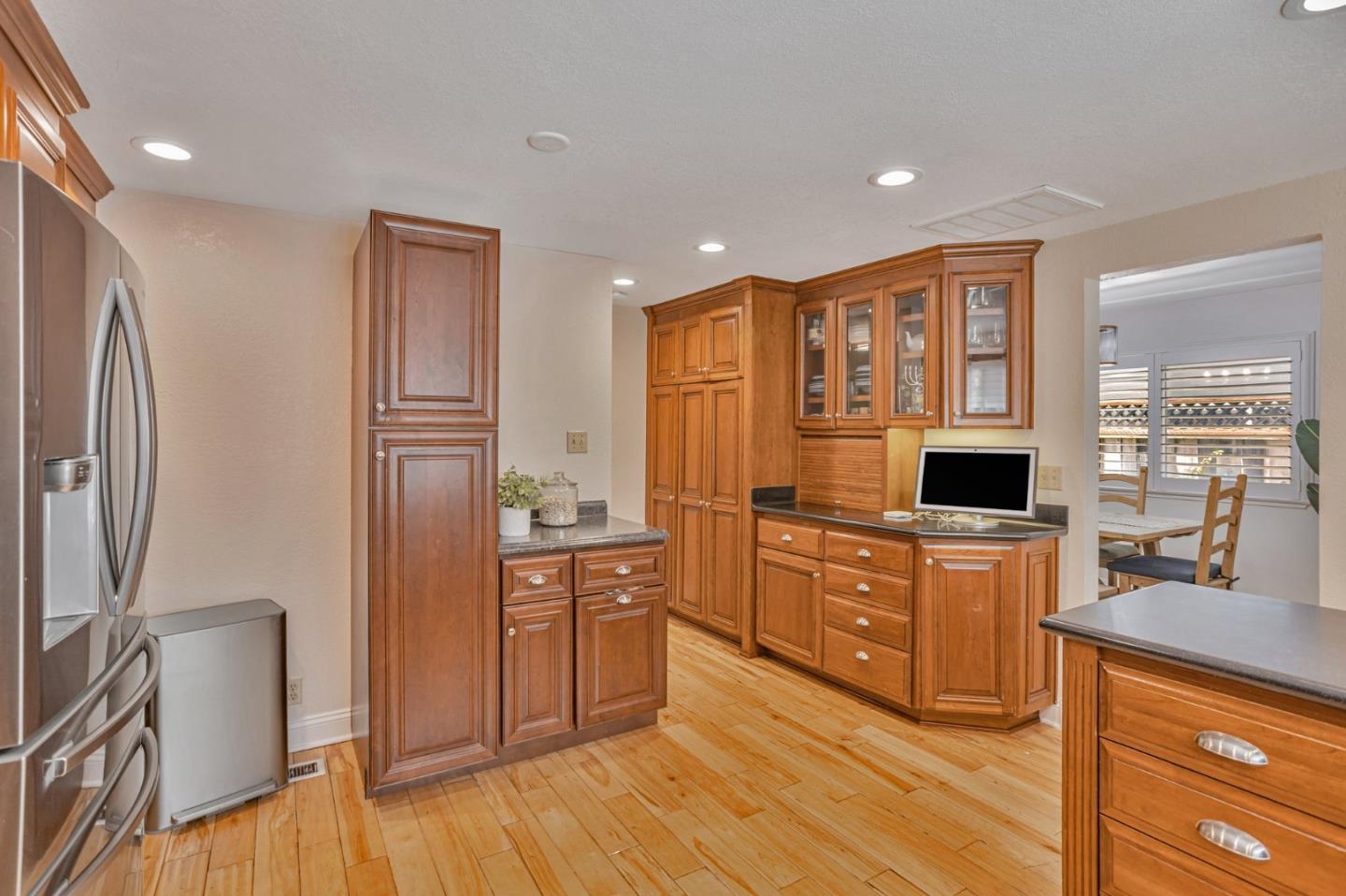 Detail Gallery Image 13 of 38 For 5456 Del Oro Dr, San Jose,  CA 95124 - 4 Beds | 2 Baths