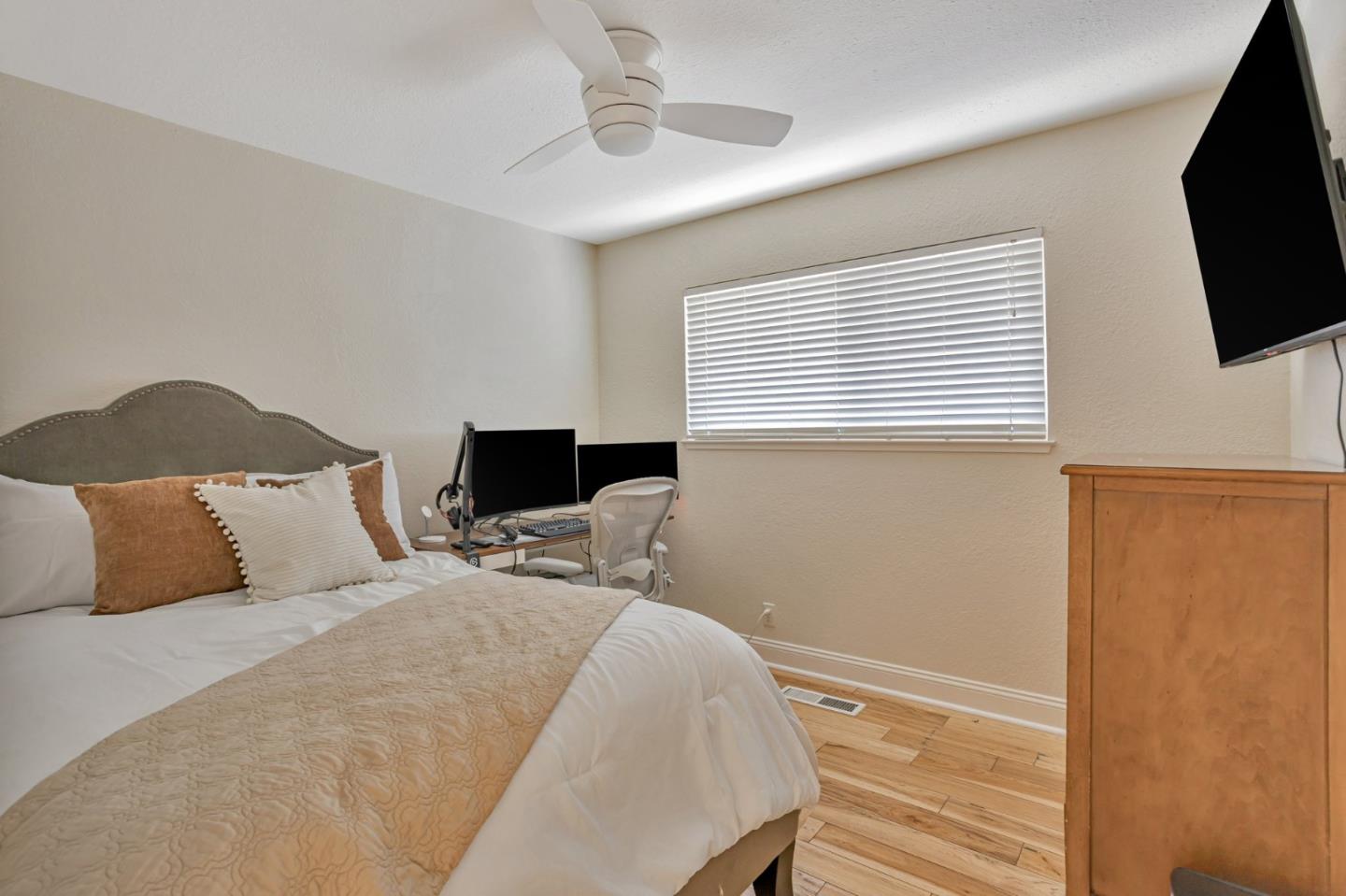 Detail Gallery Image 23 of 38 For 5456 Del Oro Dr, San Jose,  CA 95124 - 4 Beds | 2 Baths