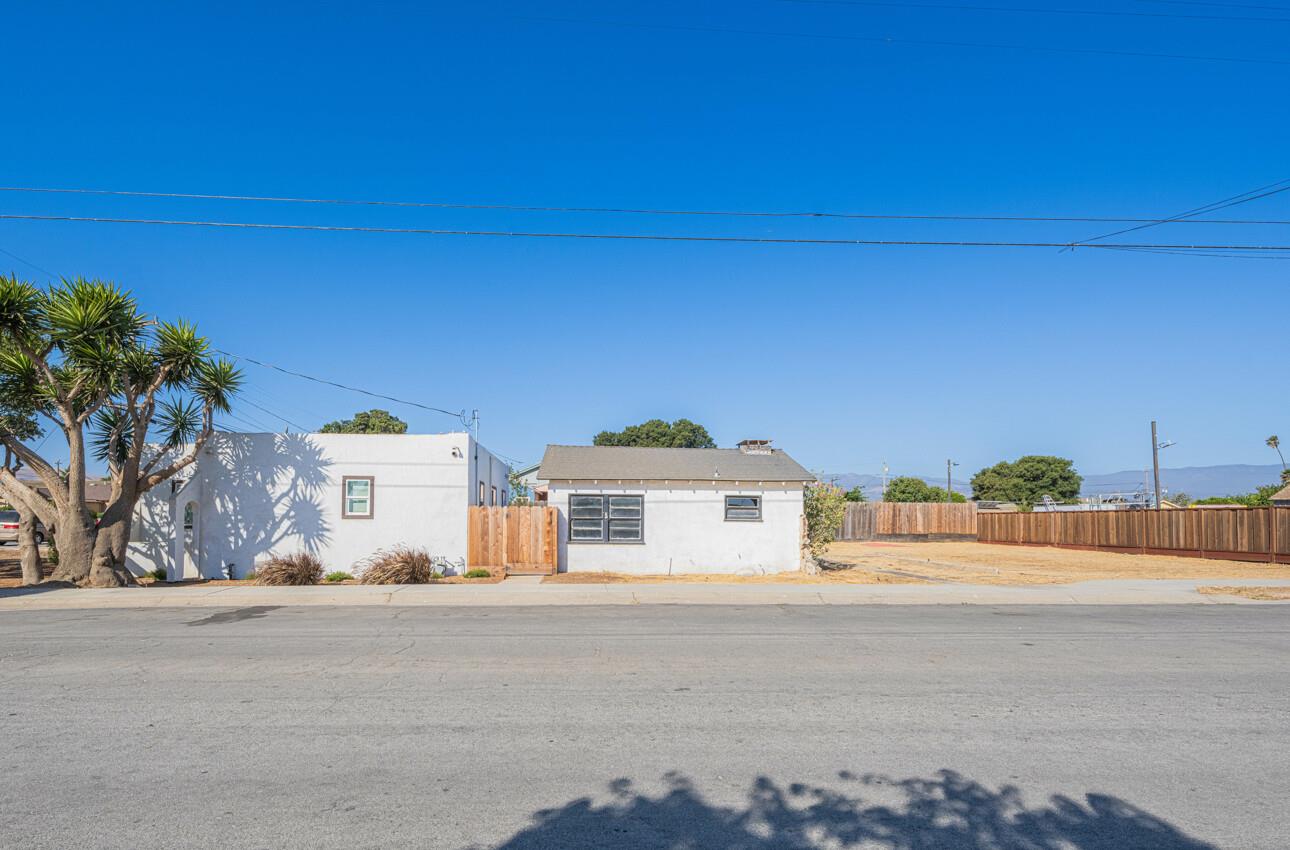 Detail Gallery Image 2 of 37 For 704 Oak Ave, Greenfield,  CA 93927 - 2 Beds | 1 Baths