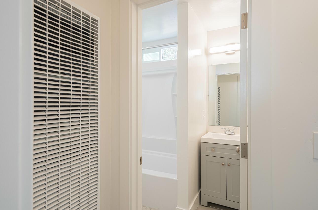 Detail Gallery Image 22 of 37 For 704 Oak Ave, Greenfield,  CA 93927 - 2 Beds | 1 Baths