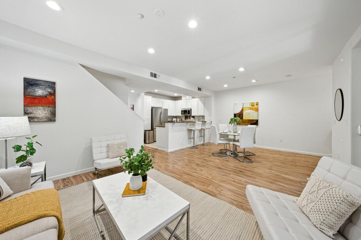 Detail Gallery Image 17 of 53 For 709 Modern Ice Dr, San Jose,  CA 95112 - 3 Beds | 2 Baths