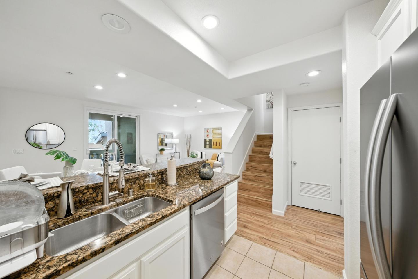 Detail Gallery Image 20 of 53 For 709 Modern Ice Dr, San Jose,  CA 95112 - 3 Beds | 2 Baths
