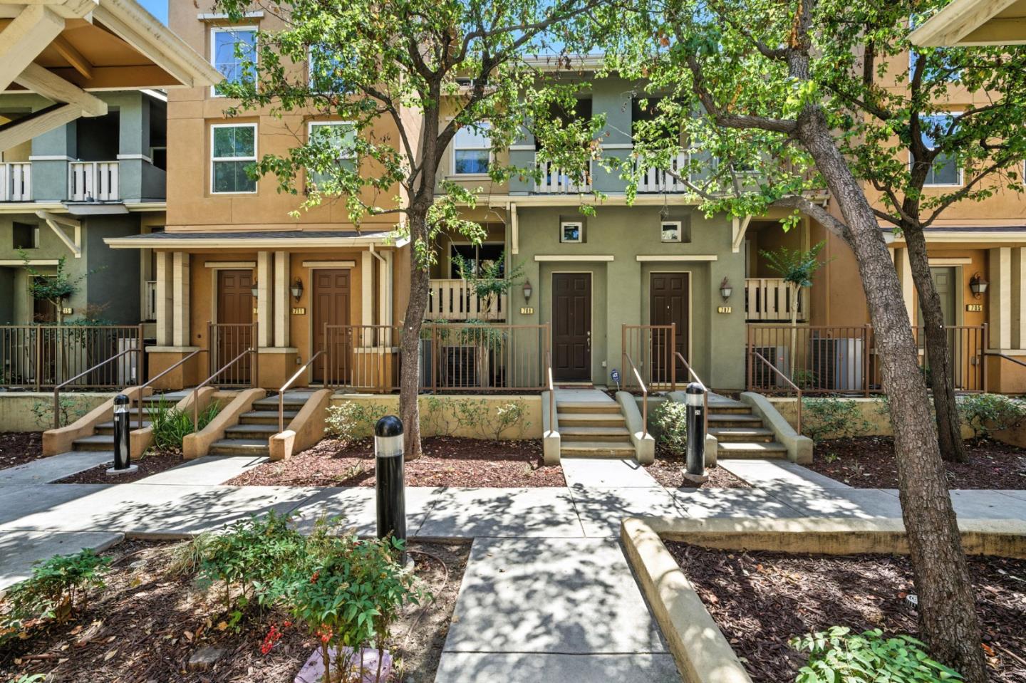 Detail Gallery Image 38 of 53 For 709 Modern Ice Dr, San Jose,  CA 95112 - 3 Beds | 2 Baths