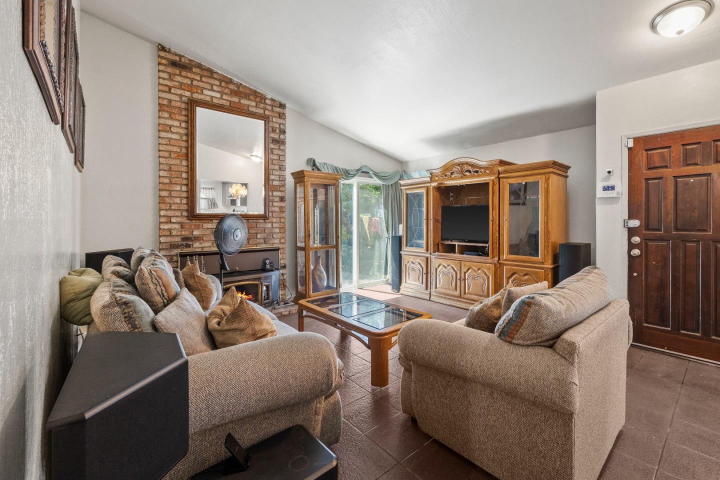 Detail Gallery Image 11 of 60 For 1807 Walker Ct, San Jose,  CA 95122 - 3 Beds | 2 Baths