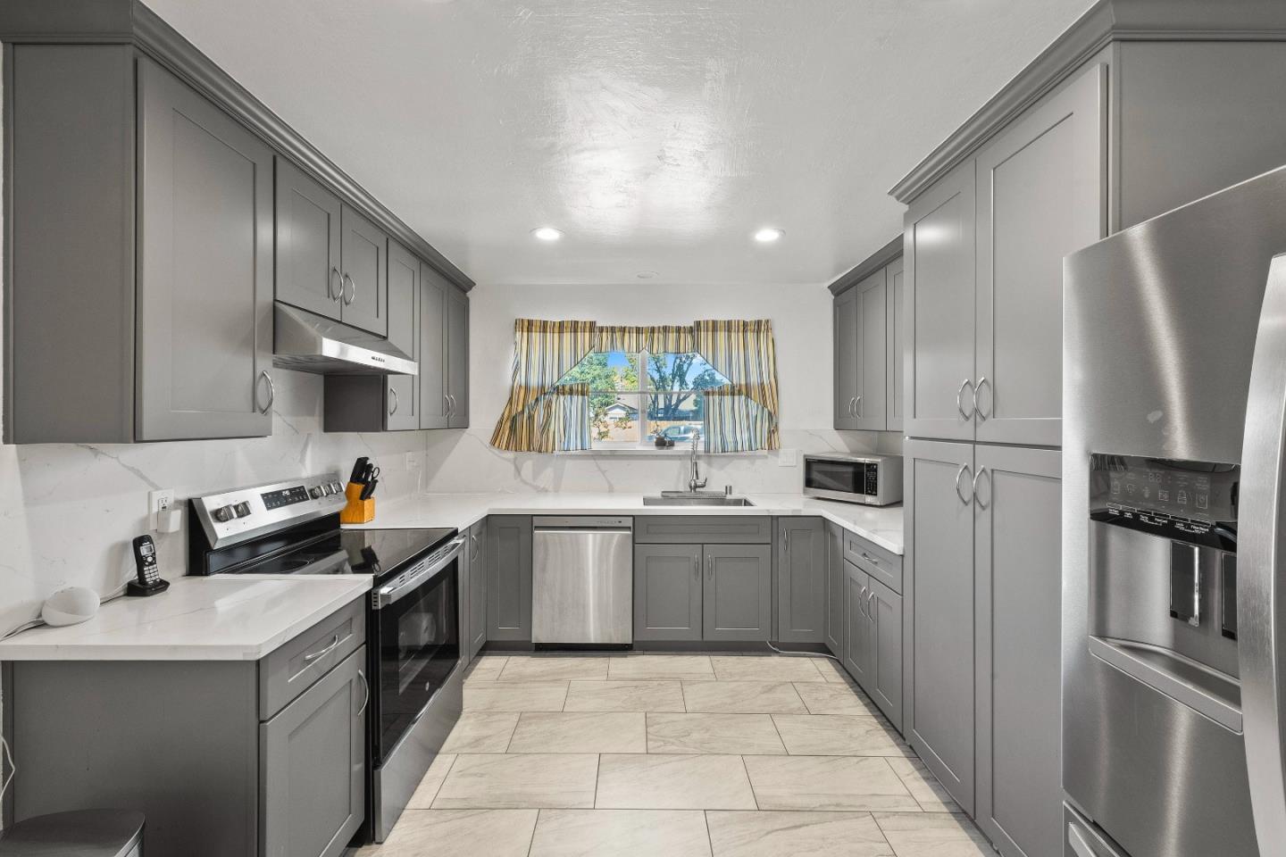Detail Gallery Image 24 of 60 For 1807 Walker Ct, San Jose,  CA 95122 - 3 Beds | 2 Baths