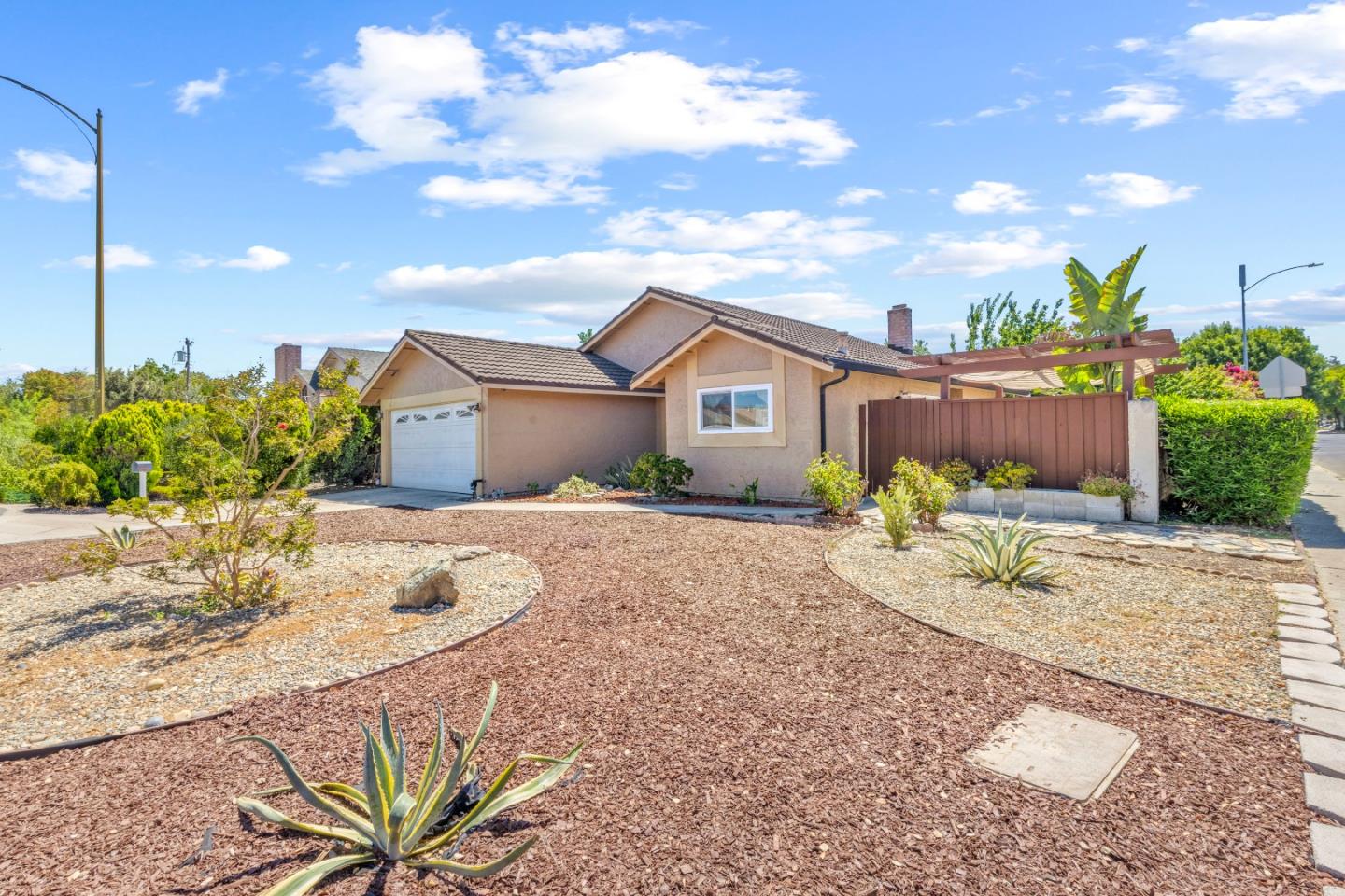 Detail Gallery Image 7 of 60 For 1807 Walker Ct, San Jose,  CA 95122 - 3 Beds | 2 Baths