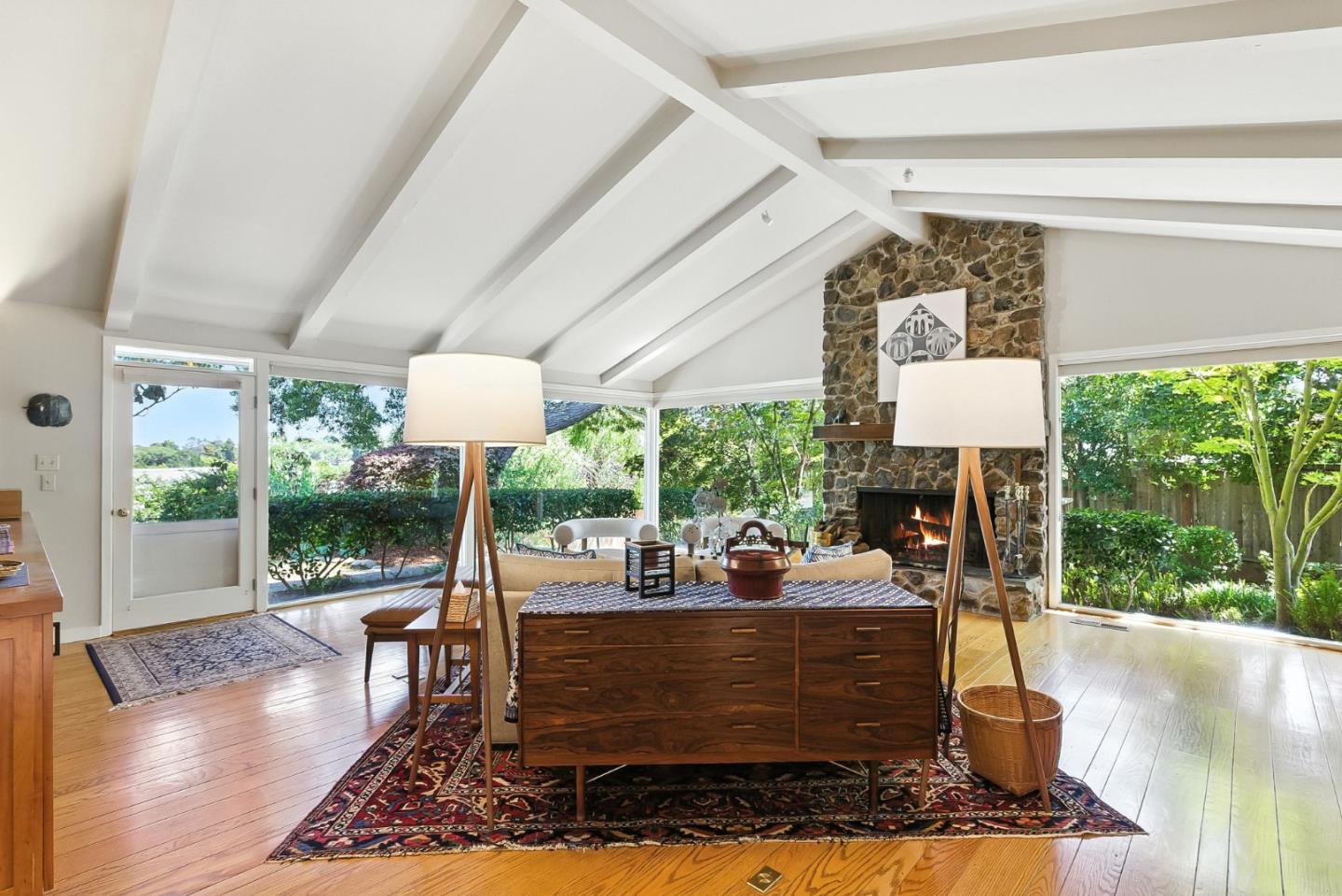 Detail Gallery Image 11 of 64 For 3795 Ralston Ave, Hillsborough,  CA 94010 - 4 Beds | 4 Baths