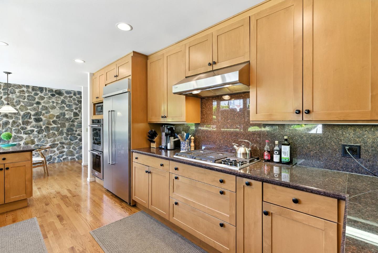 Detail Gallery Image 16 of 64 For 3795 Ralston Ave, Hillsborough,  CA 94010 - 4 Beds | 4 Baths