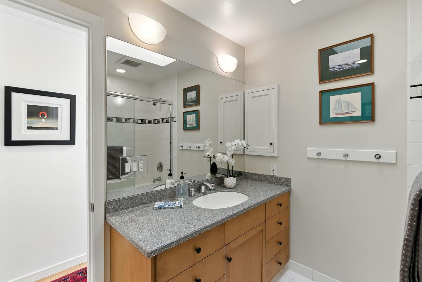 Detail Gallery Image 23 of 64 For 3795 Ralston Ave, Hillsborough,  CA 94010 - 4 Beds | 4 Baths