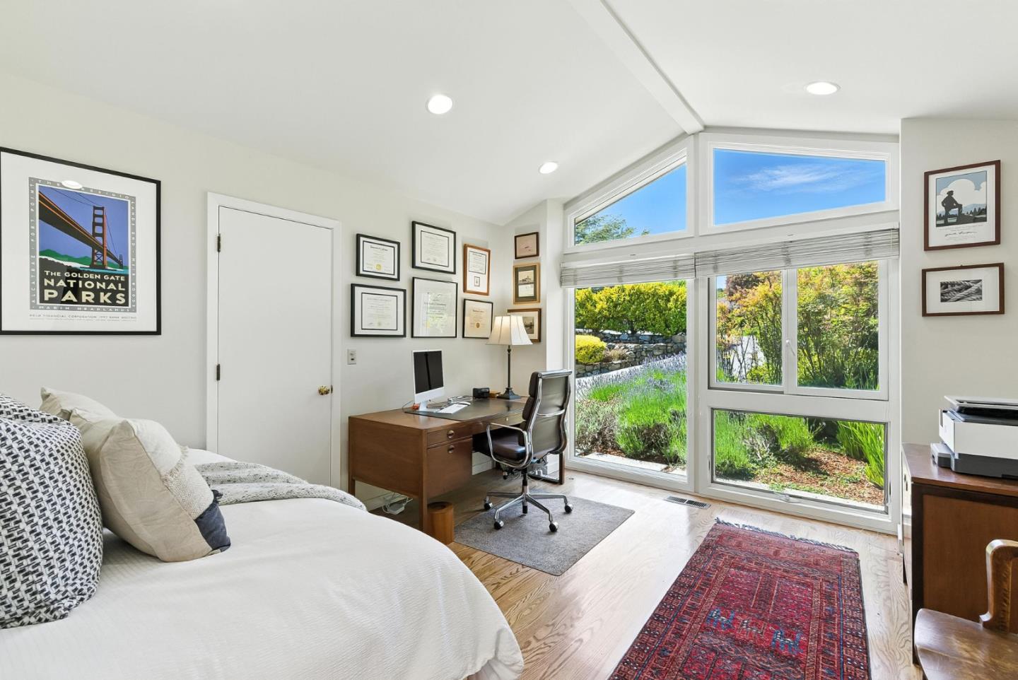 Detail Gallery Image 24 of 64 For 3795 Ralston Ave, Hillsborough,  CA 94010 - 4 Beds | 4 Baths