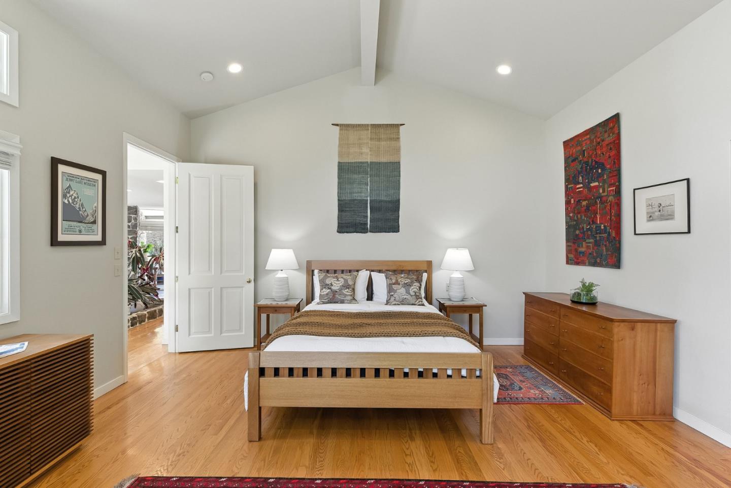 Detail Gallery Image 35 of 64 For 3795 Ralston Ave, Hillsborough,  CA 94010 - 4 Beds | 4 Baths