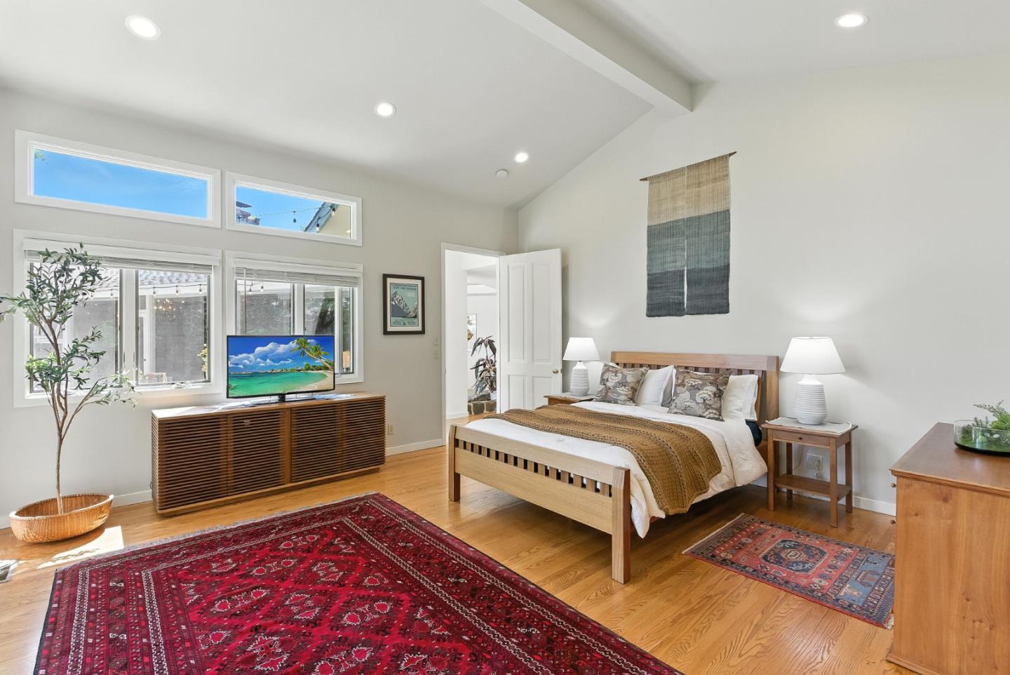 Detail Gallery Image 36 of 64 For 3795 Ralston Ave, Hillsborough,  CA 94010 - 4 Beds | 4 Baths