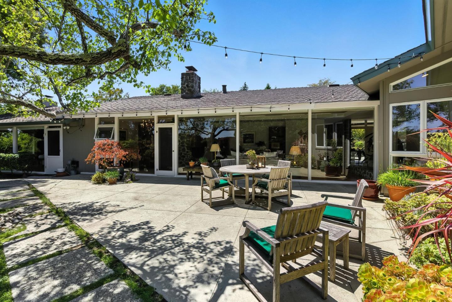 Detail Gallery Image 41 of 64 For 3795 Ralston Ave, Hillsborough,  CA 94010 - 4 Beds | 4 Baths