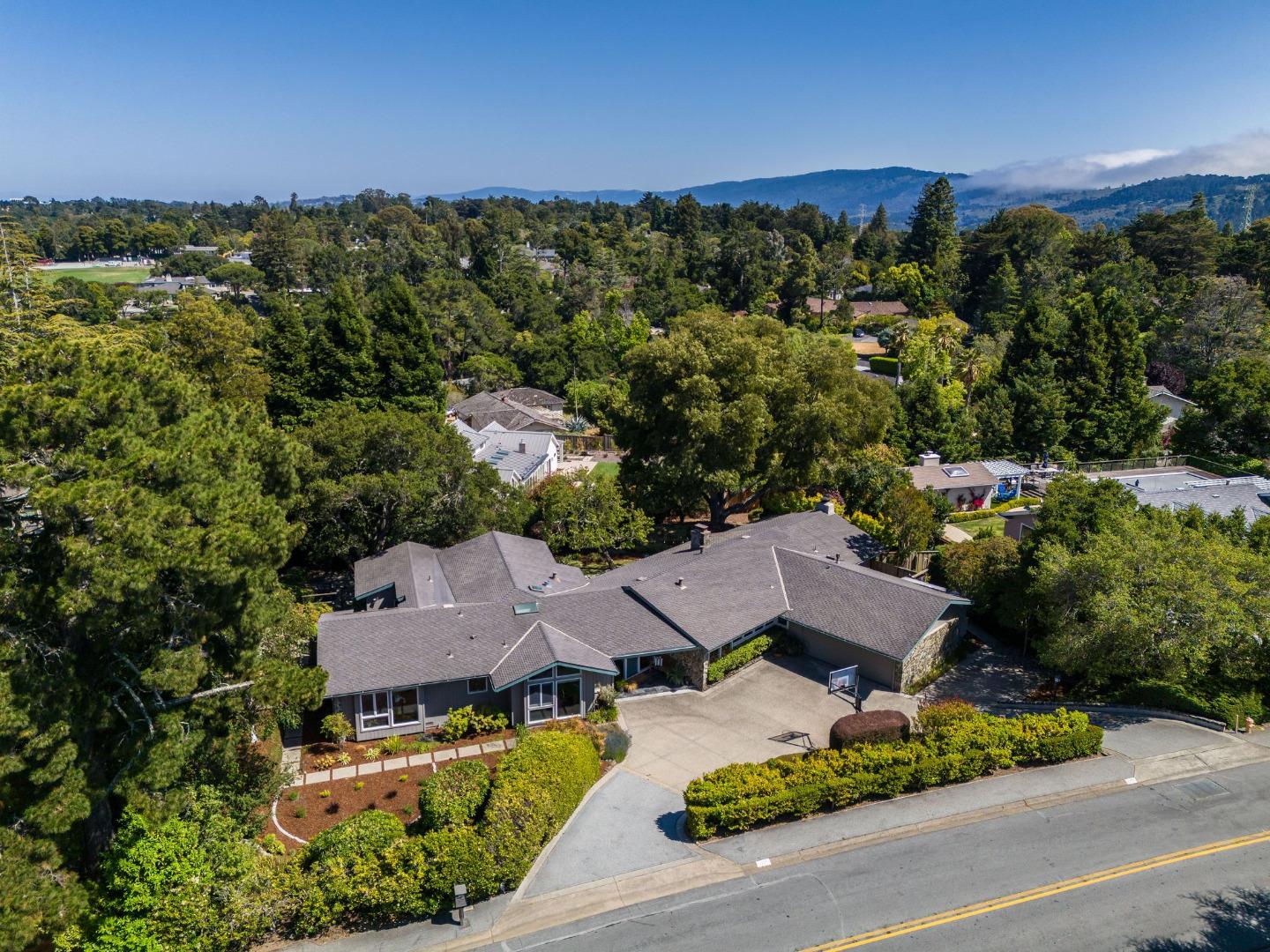 Detail Gallery Image 58 of 64 For 3795 Ralston Ave, Hillsborough,  CA 94010 - 4 Beds | 4 Baths