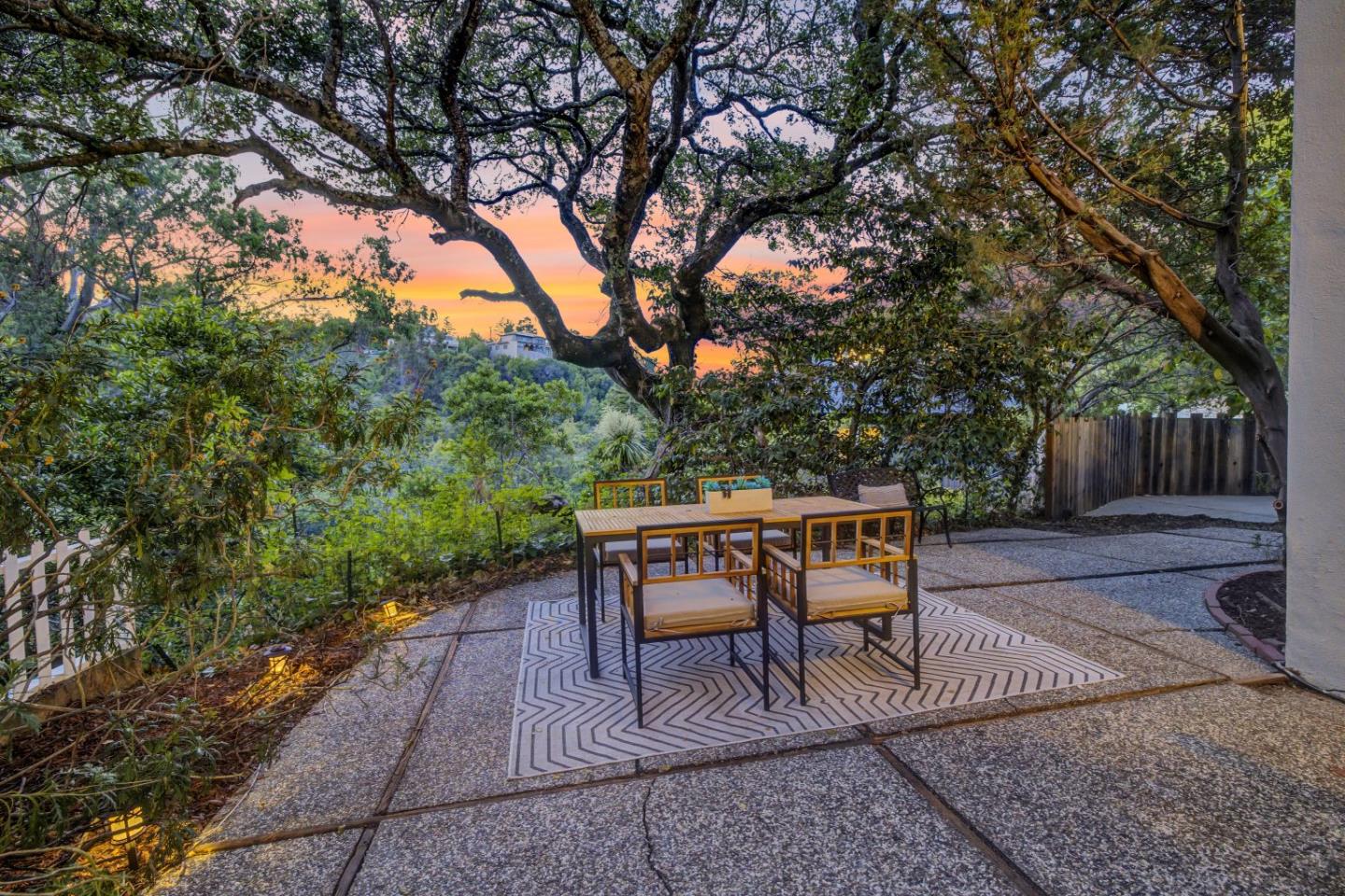 Detail Gallery Image 48 of 56 For 2727 El Prado Rd, Burlingame,  CA 94010 - 3 Beds | 2 Baths