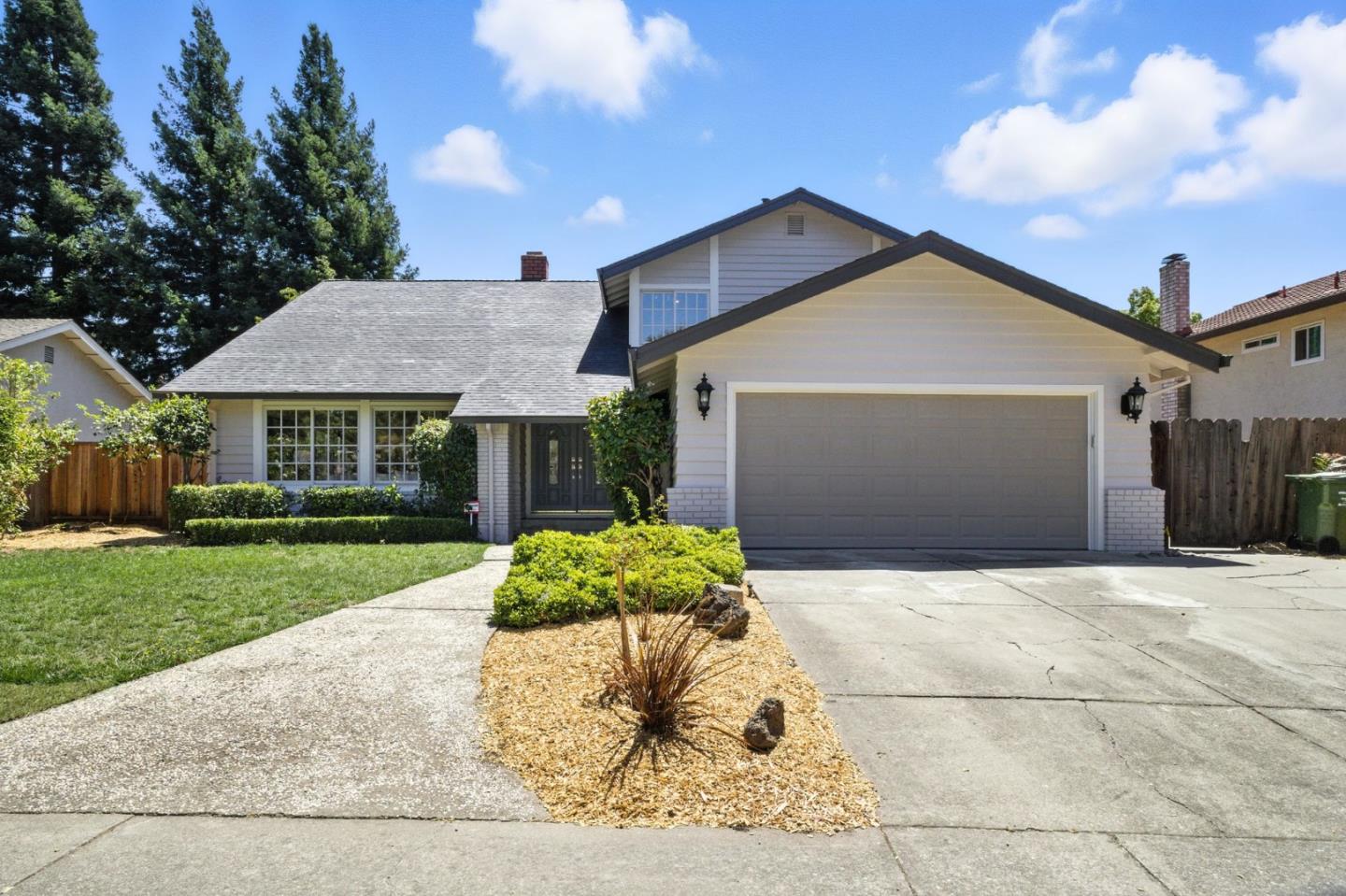 Detail Gallery Image 2 of 41 For 550 El Capitan Dr, Danville,  CA 94526 - 6 Beds | 3 Baths