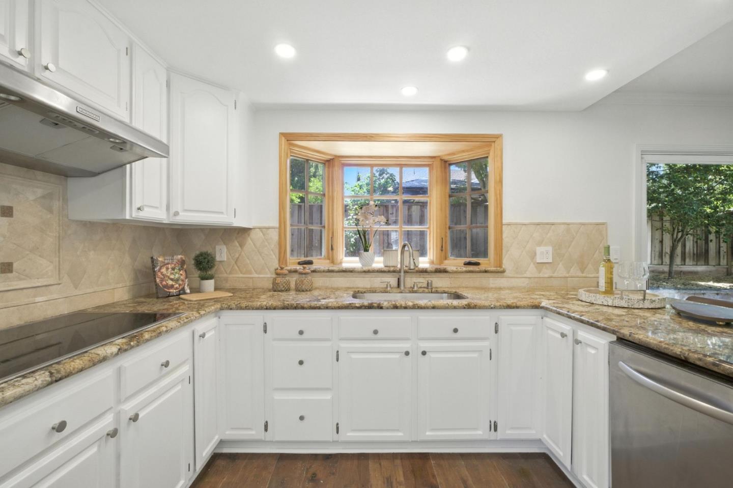 Detail Gallery Image 8 of 41 For 550 El Capitan Dr, Danville,  CA 94526 - 6 Beds | 3 Baths