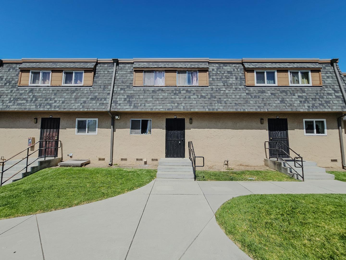 Detail Gallery Image 1 of 17 For 2925 Florence Ave #67,  San Jose,  CA 95127 - 3 Beds | 1/1 Baths