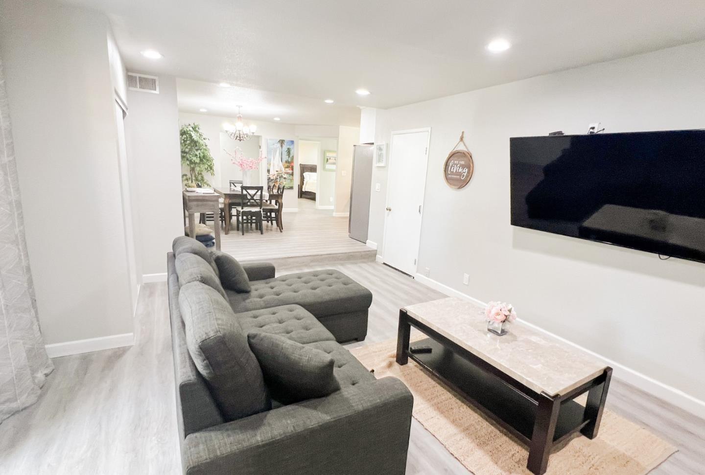 Detail Gallery Image 11 of 30 For 2923 Philip Ct, San Jose,  CA 95121 - 7 Beds | 6 Baths
