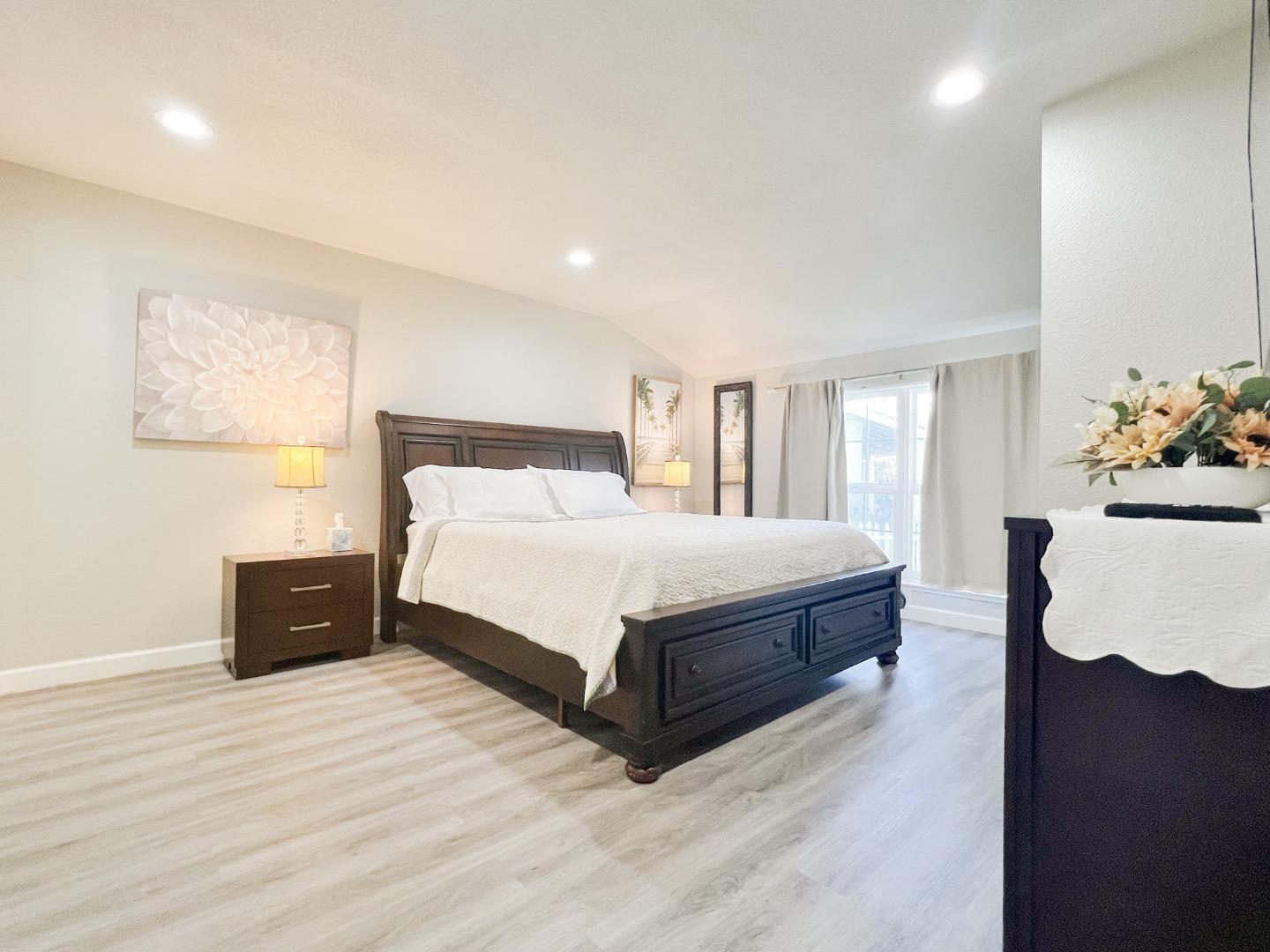 Detail Gallery Image 12 of 30 For 2923 Philip Ct, San Jose,  CA 95121 - 7 Beds | 6 Baths