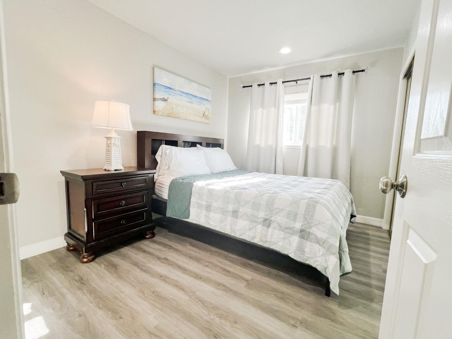 Detail Gallery Image 15 of 30 For 2923 Philip Ct, San Jose,  CA 95121 - 7 Beds | 6 Baths
