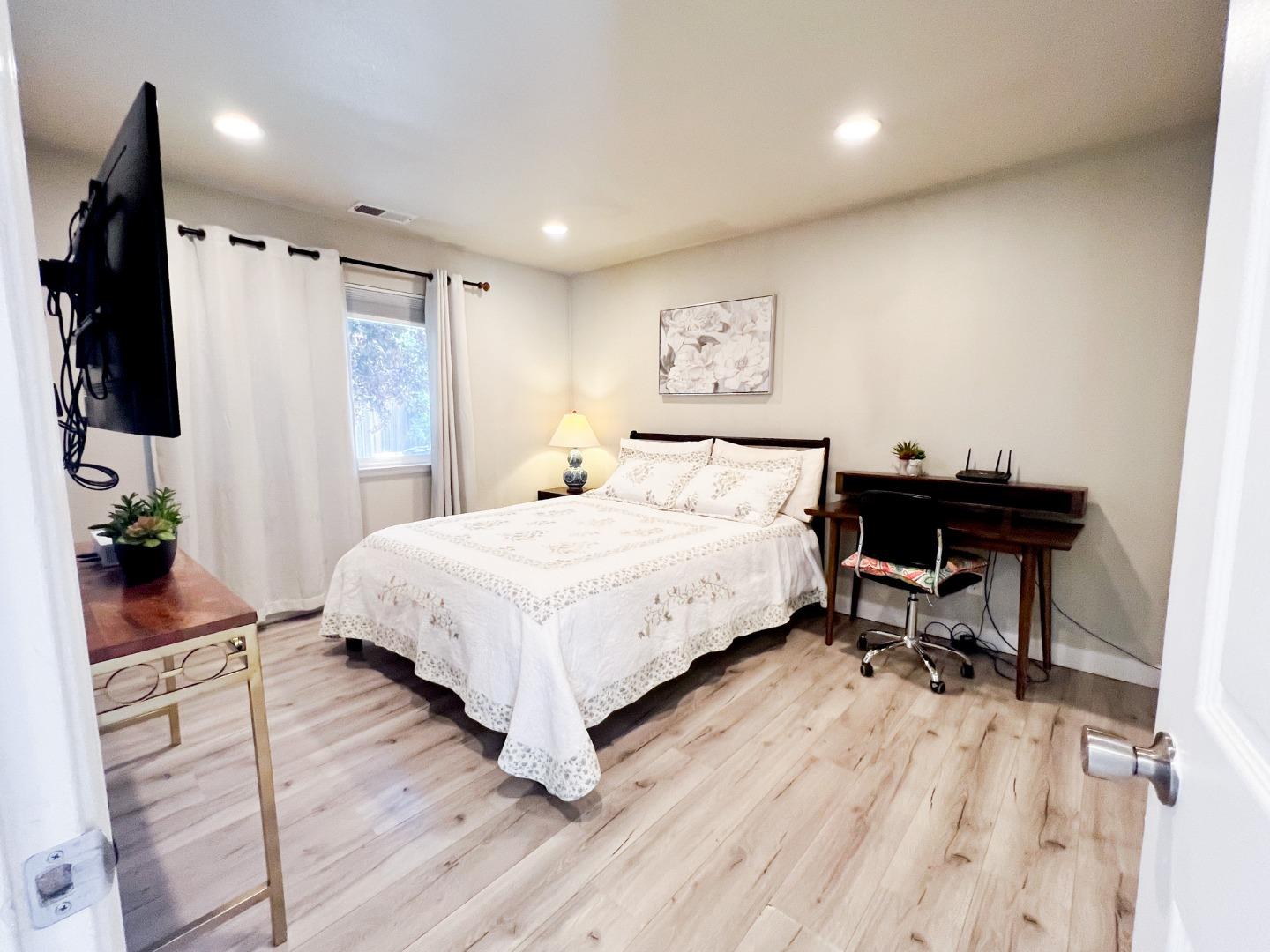 Detail Gallery Image 22 of 30 For 2923 Philip Ct, San Jose,  CA 95121 - 7 Beds | 6 Baths