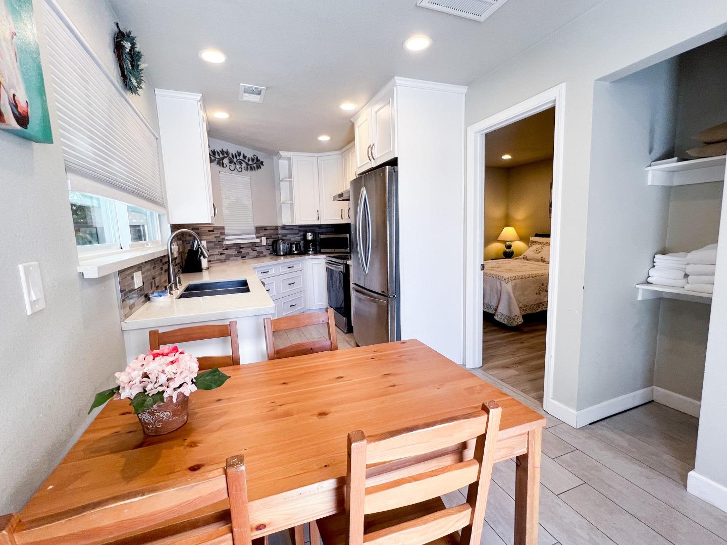 Detail Gallery Image 24 of 30 For 2923 Philip Ct, San Jose,  CA 95121 - 7 Beds | 6 Baths