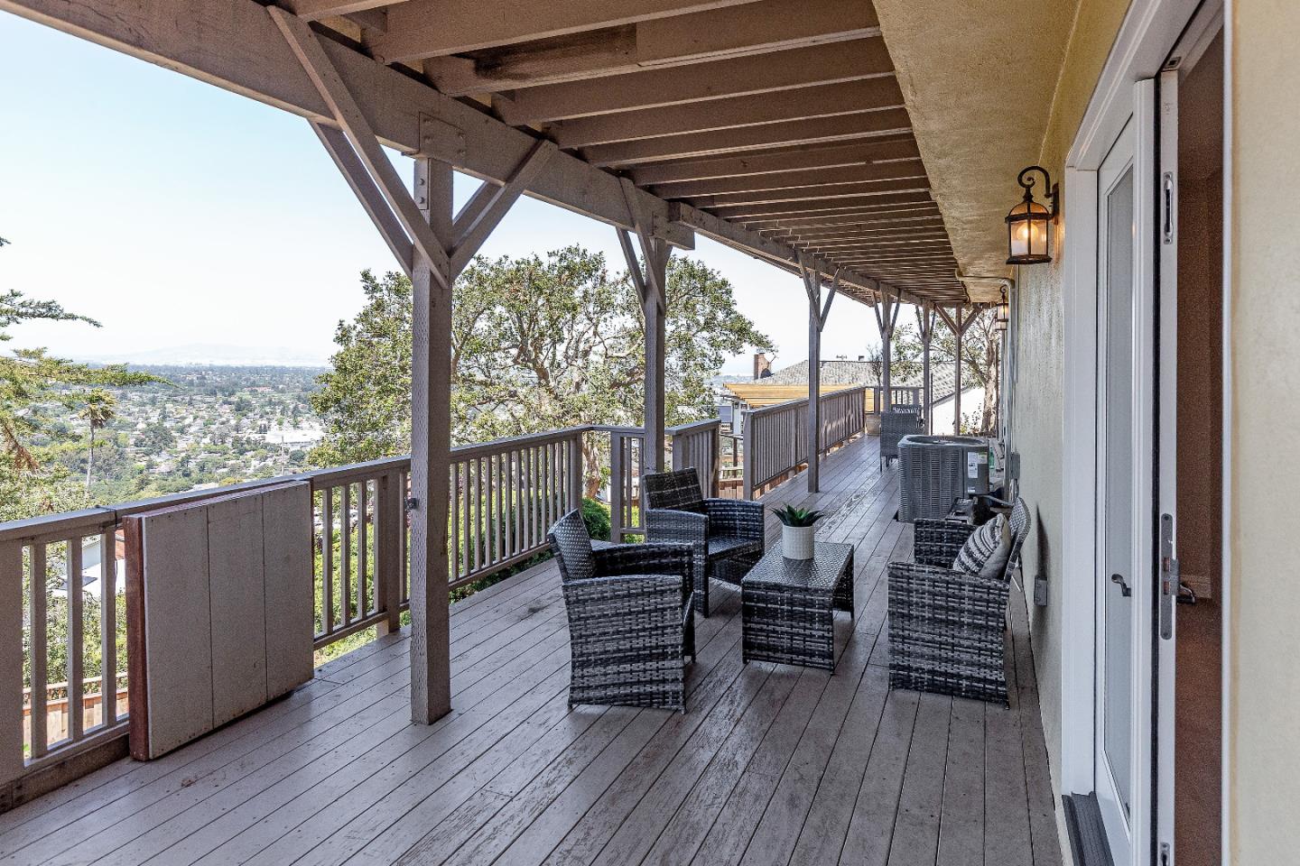 Detail Gallery Image 30 of 31 For 608 Highview Ct, San Mateo,  CA 94403 - 4 Beds | 3 Baths