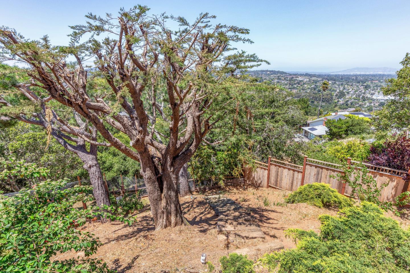 Detail Gallery Image 31 of 31 For 608 Highview Ct, San Mateo,  CA 94403 - 4 Beds | 3 Baths