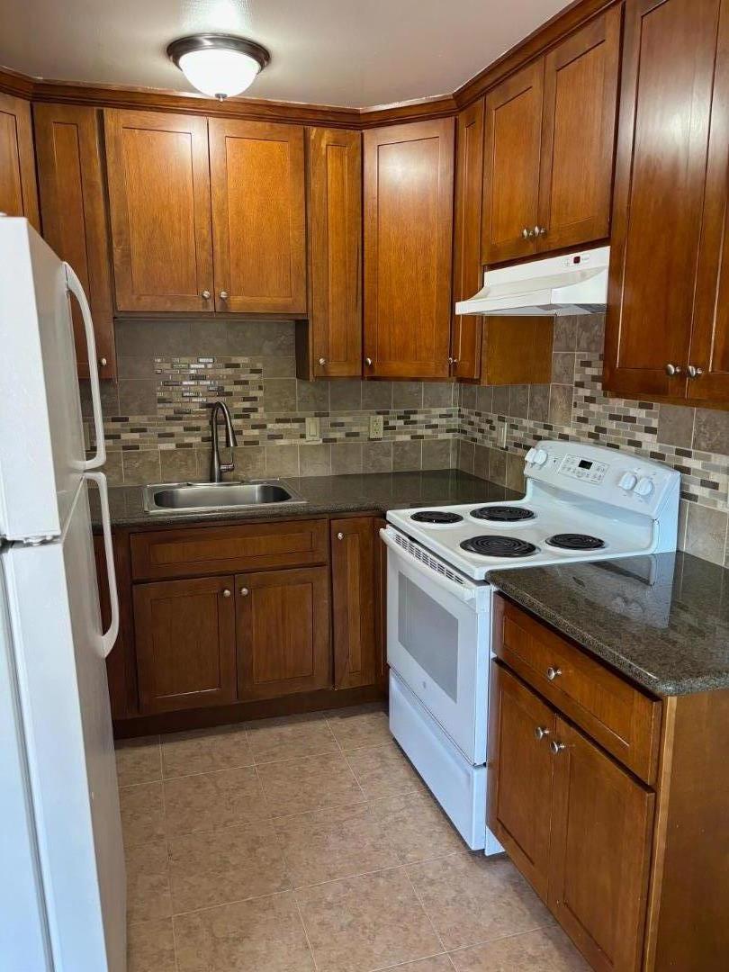 Detail Gallery Image 15 of 58 For 3203 Myles Ct, San Jose,  CA 95117 - – Beds | – Baths