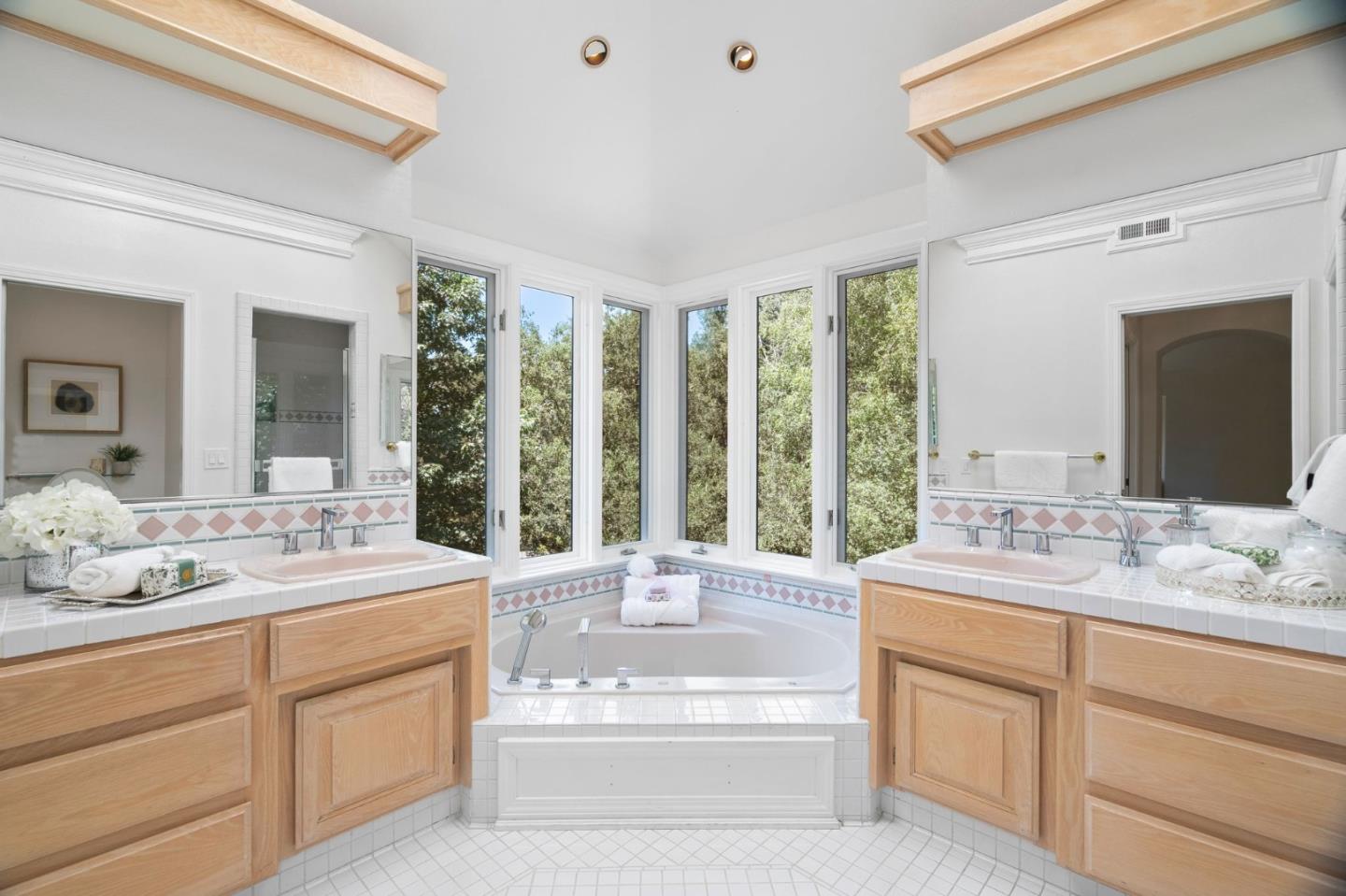 Detail Gallery Image 23 of 46 For 109 Johnson Holw, Los Gatos,  CA 95030 - 4 Beds | 3/1 Baths