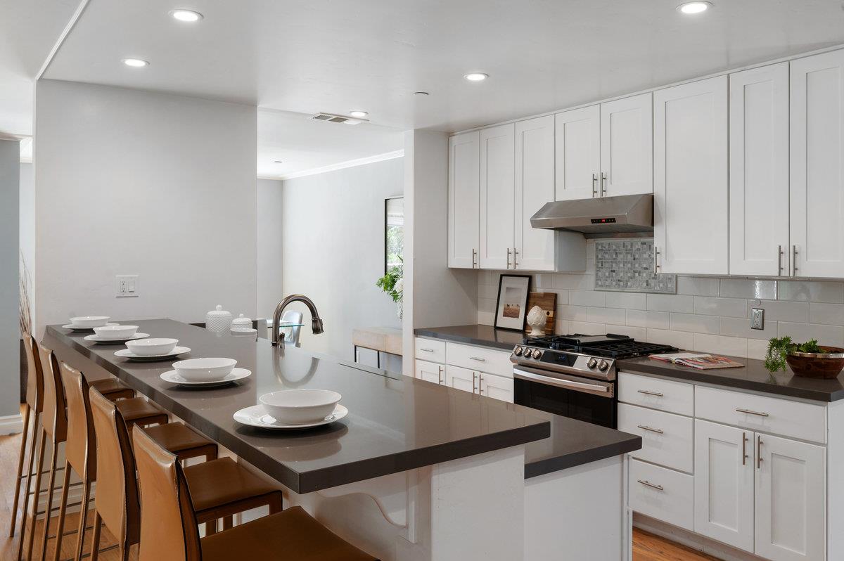 Detail Gallery Image 14 of 57 For 3813 Pasadena Dr, San Mateo,  CA 94403 - 4 Beds | 2 Baths