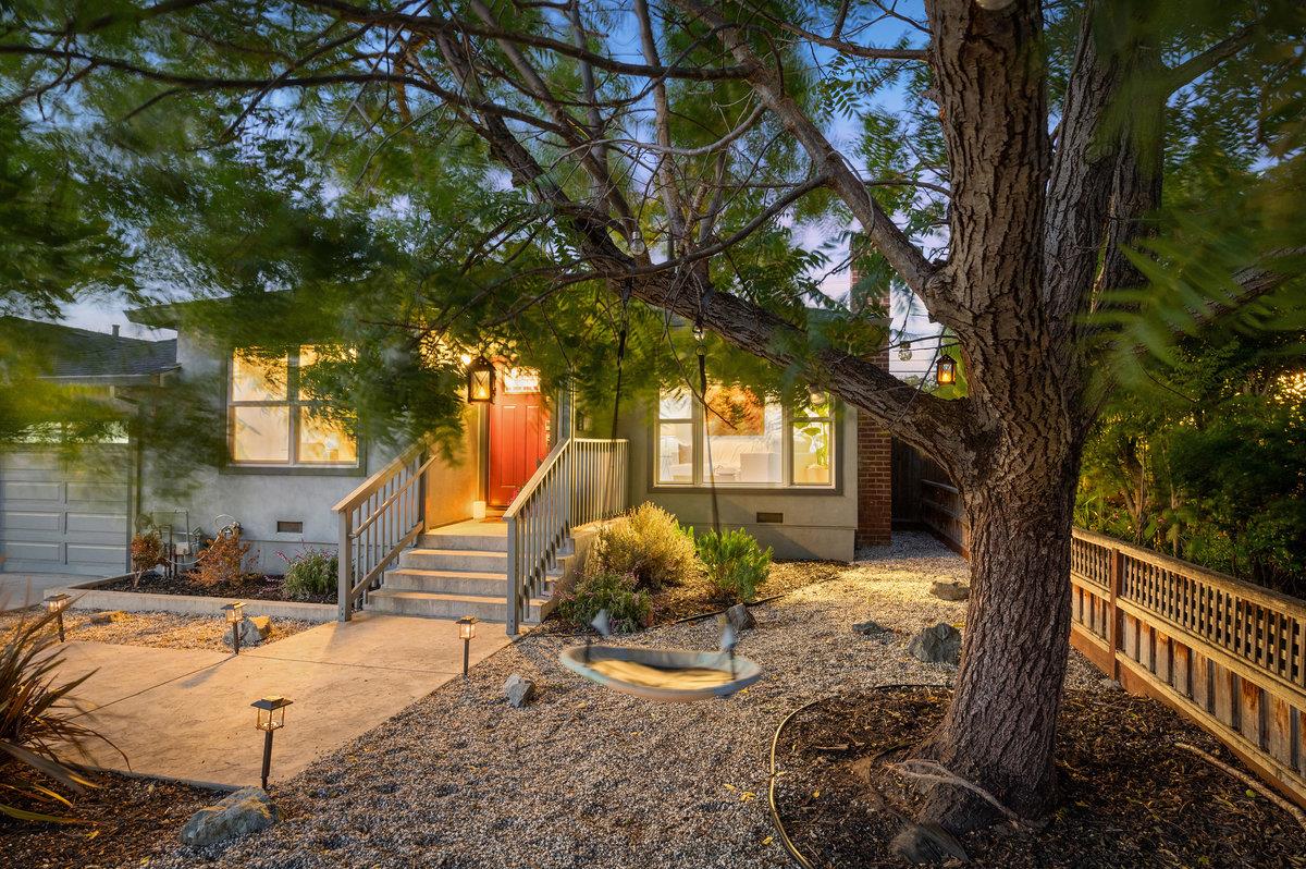 Detail Gallery Image 4 of 57 For 3813 Pasadena Dr, San Mateo,  CA 94403 - 4 Beds | 2 Baths
