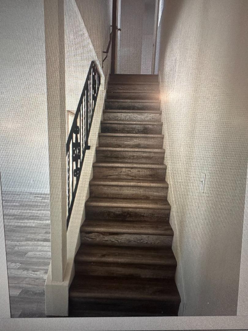 Detail Gallery Image 10 of 11 For 1690 Cherokee Dr, Salinas,  CA 93906 - 3 Beds | 2 Baths