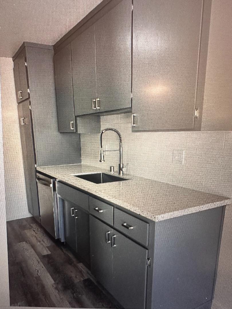 Detail Gallery Image 3 of 11 For 1690 Cherokee Dr, Salinas,  CA 93906 - 3 Beds | 2 Baths
