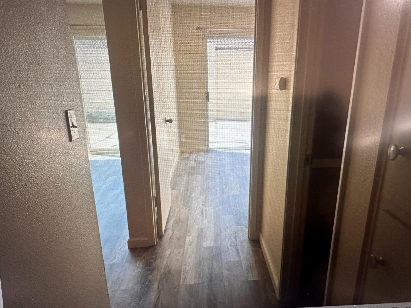 Detail Gallery Image 7 of 11 For 1690 Cherokee Dr, Salinas,  CA 93906 - 3 Beds | 2 Baths