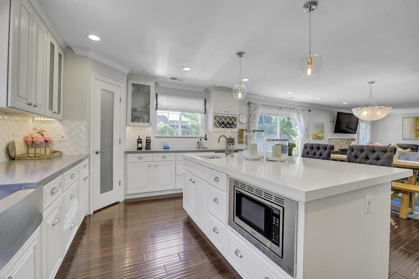Detail Gallery Image 15 of 57 For 726 S Henry Ave, San Jose,  CA 95117 - 5 Beds | 3 Baths