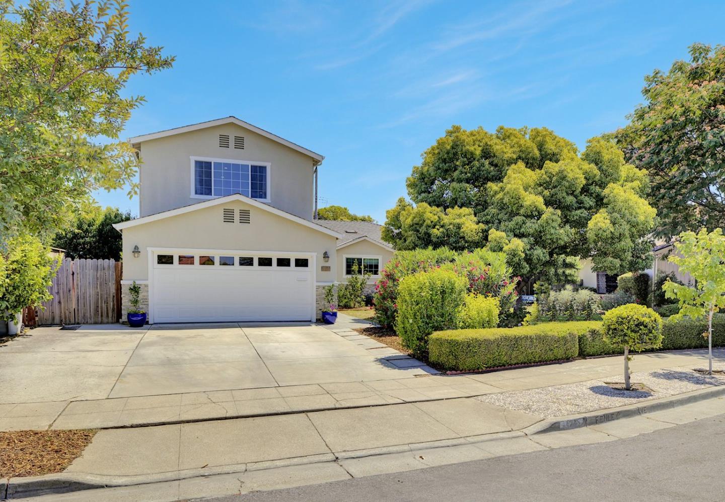 Detail Gallery Image 3 of 57 For 726 S Henry Ave, San Jose,  CA 95117 - 5 Beds | 3 Baths