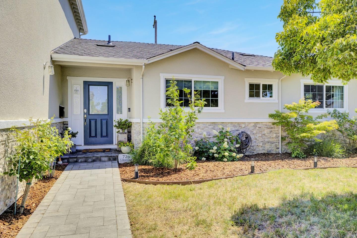Detail Gallery Image 4 of 57 For 726 S Henry Ave, San Jose,  CA 95117 - 5 Beds | 3 Baths