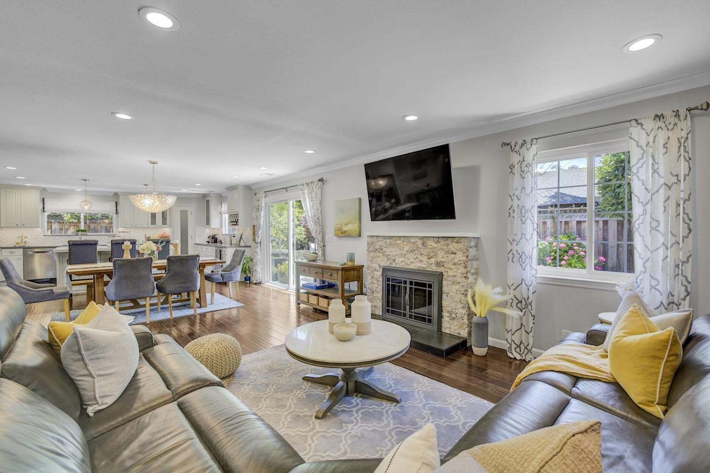 Detail Gallery Image 7 of 57 For 726 S Henry Ave, San Jose,  CA 95117 - 5 Beds | 3 Baths
