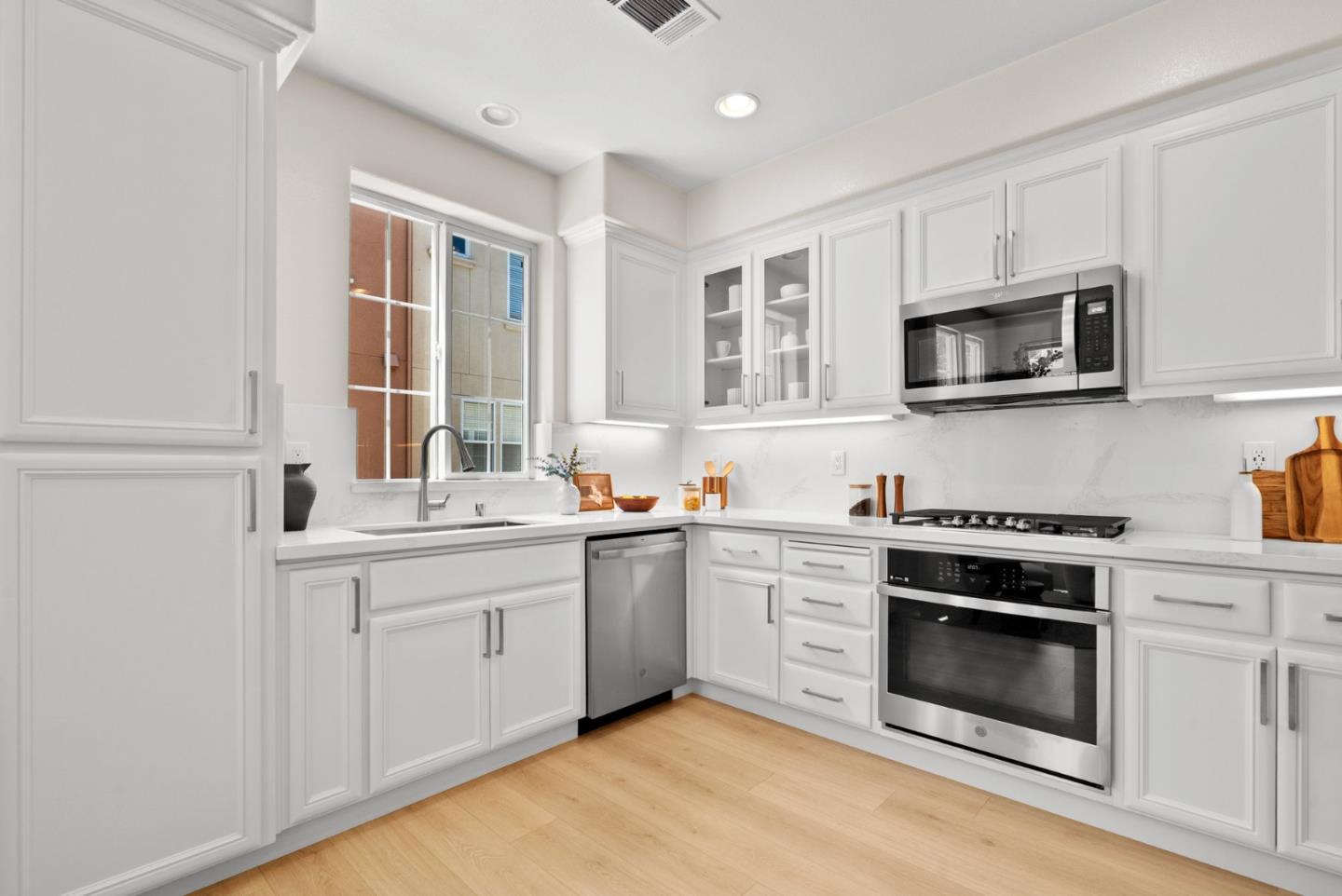 Detail Gallery Image 25 of 58 For 4048 Fitzpatrick Way, Santa Clara,  CA 95054 - 3 Beds | 2/1 Baths