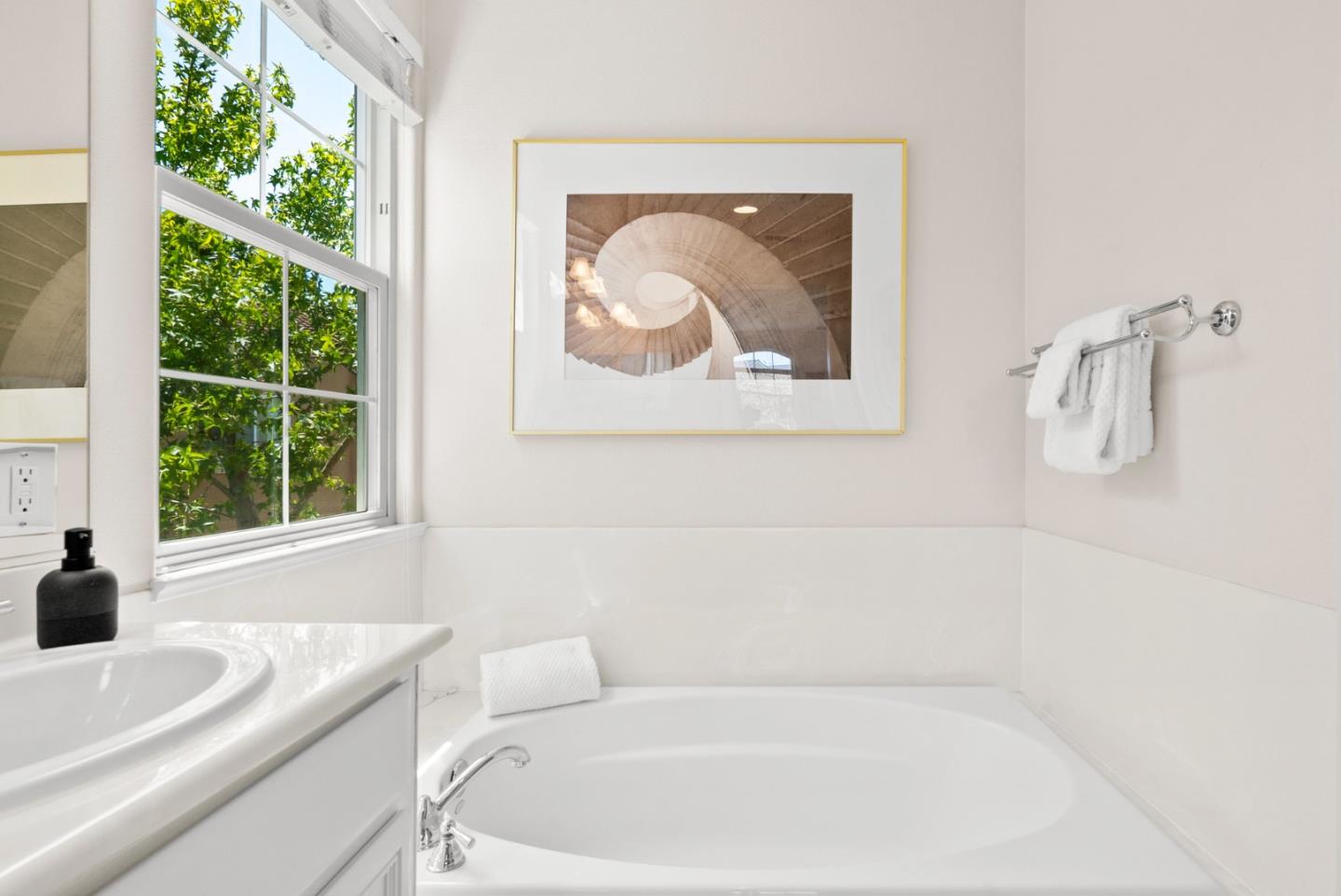 Detail Gallery Image 37 of 58 For 4048 Fitzpatrick Way, Santa Clara,  CA 95054 - 3 Beds | 2/1 Baths