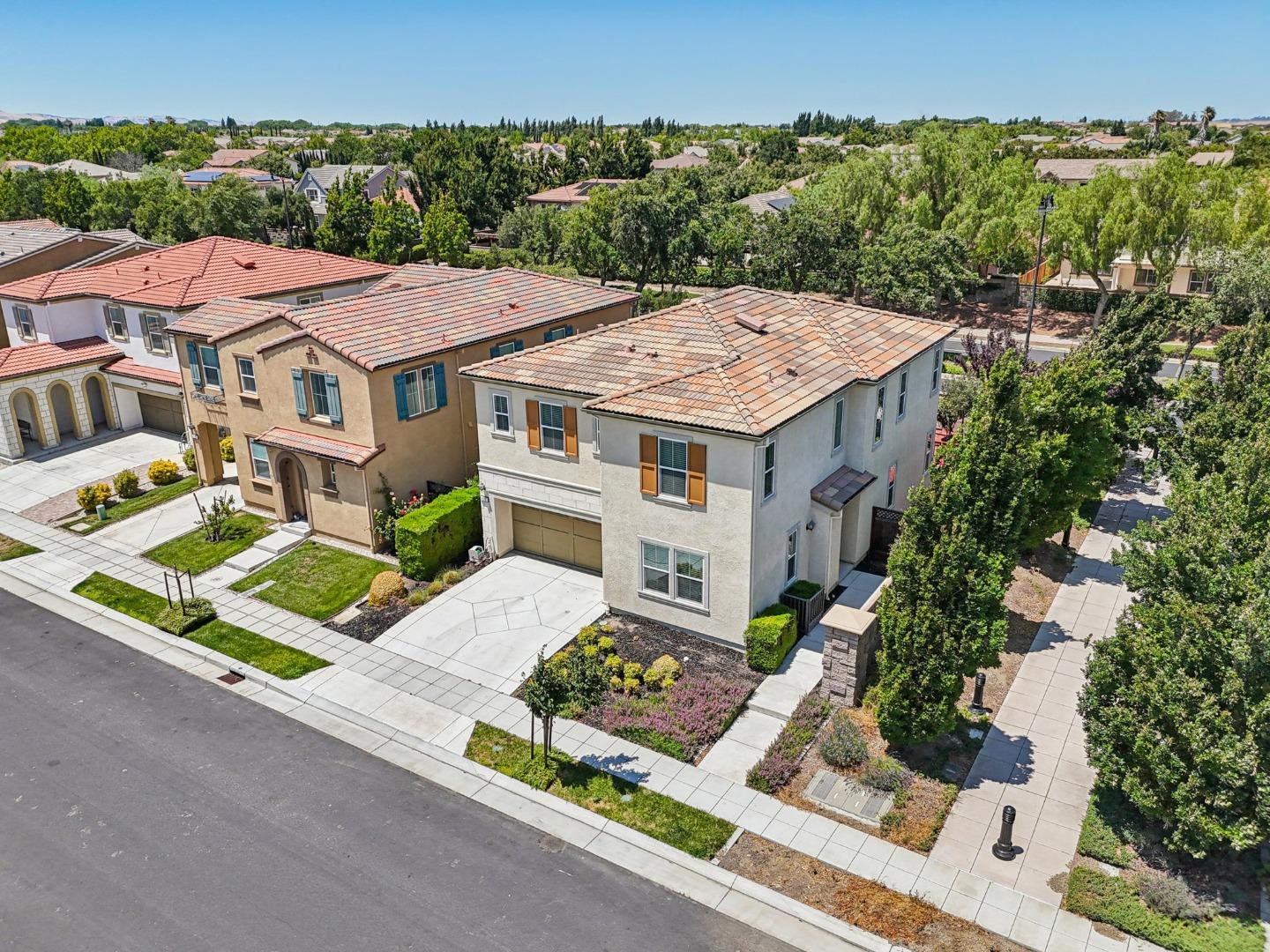 Detail Gallery Image 39 of 41 For 525 E Marcello Ave, Mountain House,  CA 95391 - 4 Beds | 4 Baths