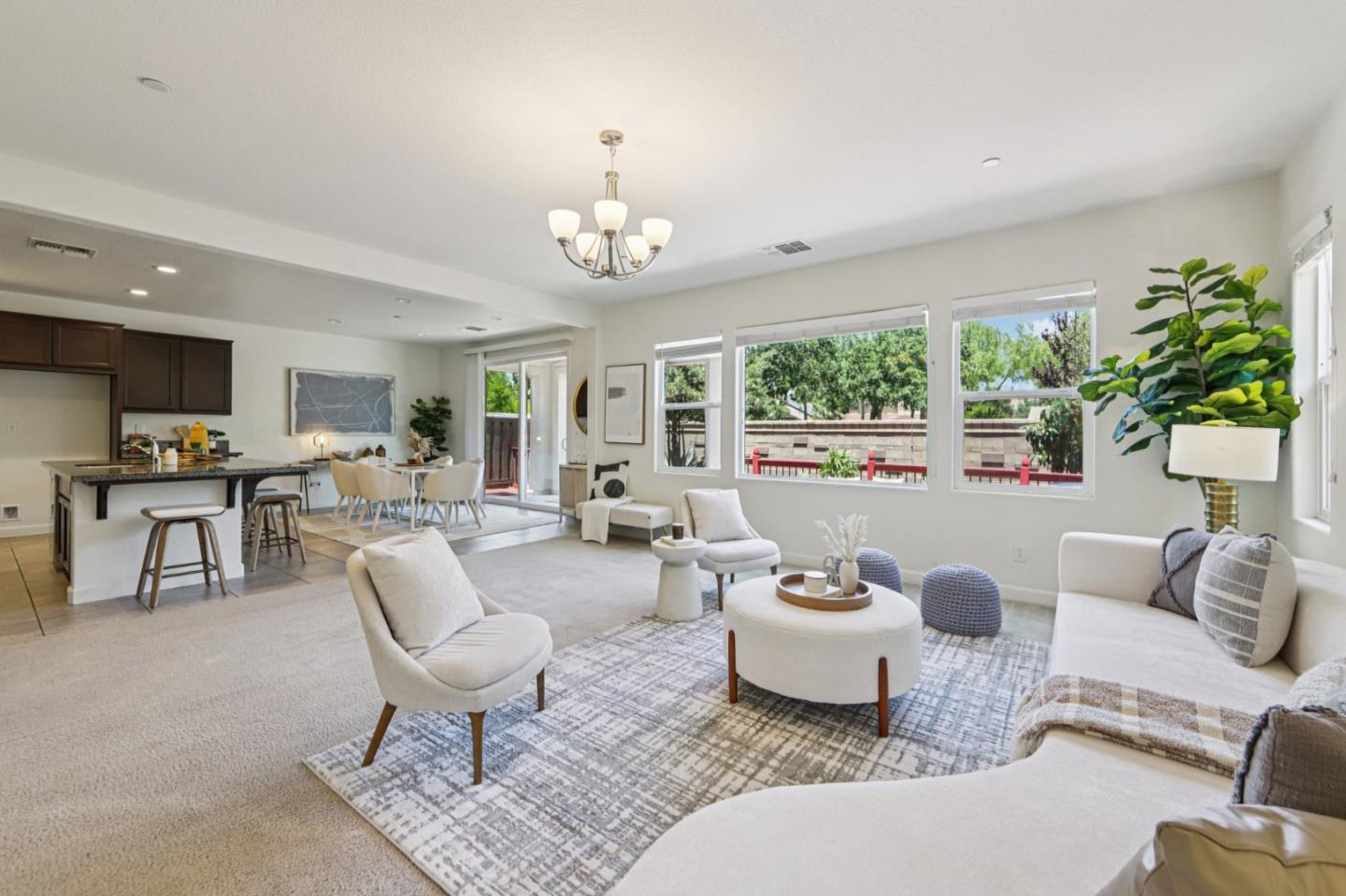 Detail Gallery Image 4 of 41 For 525 E Marcello Ave, Mountain House,  CA 95391 - 4 Beds | 4 Baths