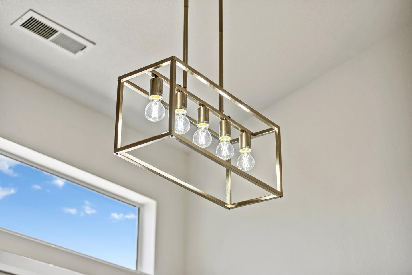 Detail Gallery Image 20 of 38 For 910 Cortina Way, Salinas,  CA 93905 - 4 Beds | 2 Baths
